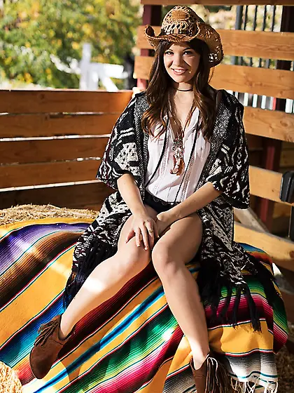 Cute farm-girl peels off sexy jean shorts and top to pose nude i