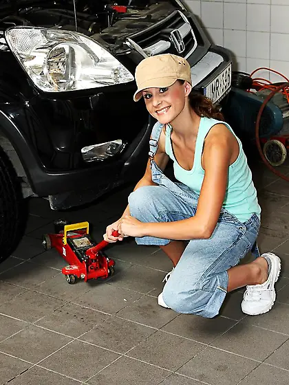 Hot brunette teen Nadia Taylor gets horny in the car shop and tr