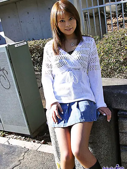 Naughty Asian gadget Rion Idols is getting stripped to the linge