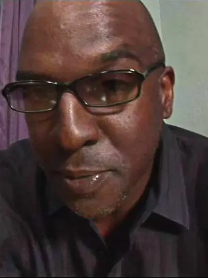 Blonde bitch shows black