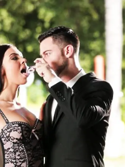 Dude wants to fuck his girlfriend's ass and sticks anal plug int