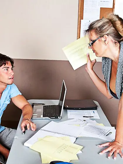 Kinky milf in stockings Jezebel Jones spreads the legs and furio