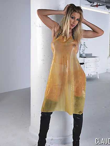 Hot Mistress destroys sub's tight ass with...