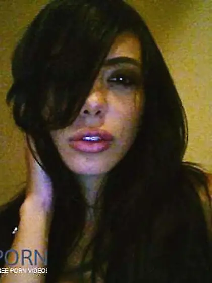 11 geile Schwarzhaarige (nicht nackt)