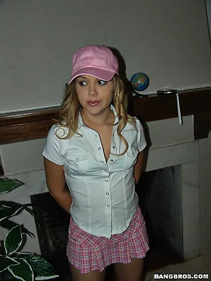 Amber Peach takes her mini skirt and then blows her lover's