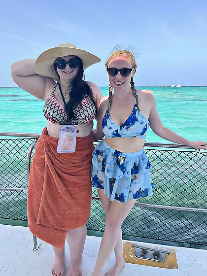 Hannah P and girlfriend scuba diving