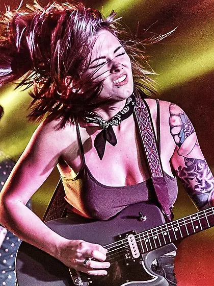 pics and gifs 11-18-25