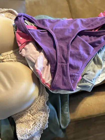 Cuck likes to share wife’s panties