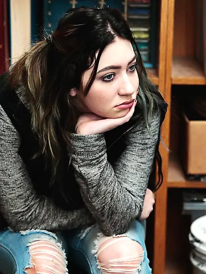 Thick chick fucking a guard who busted her