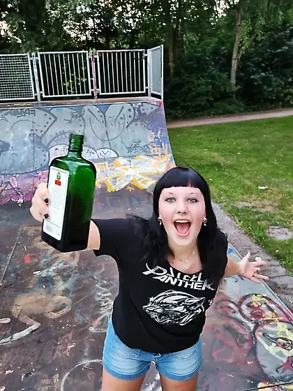 Dutch Goth Girl with great tits