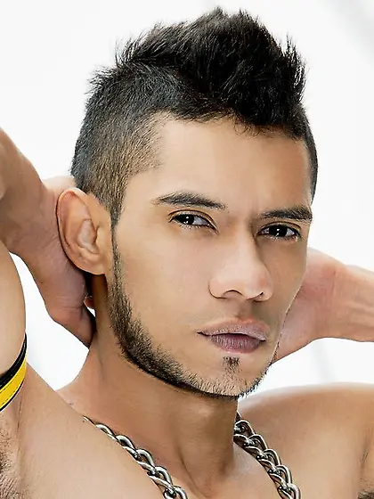 Latin gay bigzehuz dancing