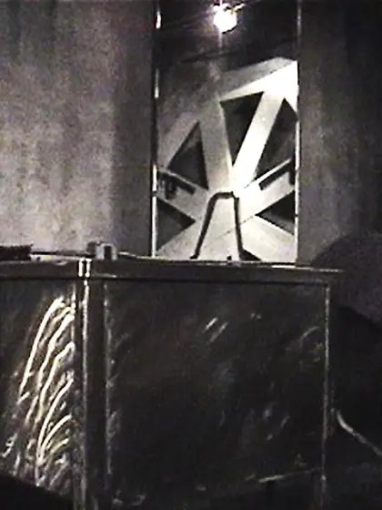 Fine babe shaved cunt