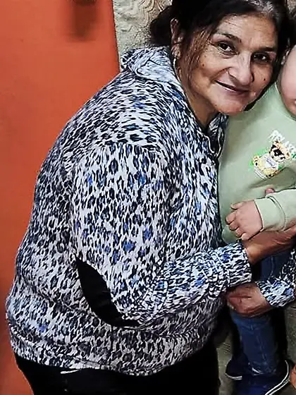 Espiando a mi tía bañándose