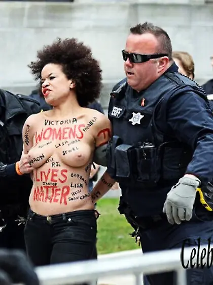 Nicolle Rochelle Nude