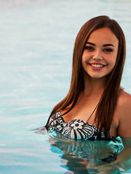 Exquisite honey doffs swimsuit to show her fragile teen body by