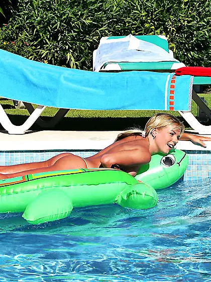 Cute lesbian bikini girls Jackie, Rene and Monica Sweet love ass