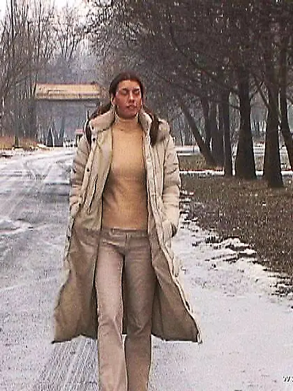 Betty Saint spreads her sexy legs on the bed and madly toys her