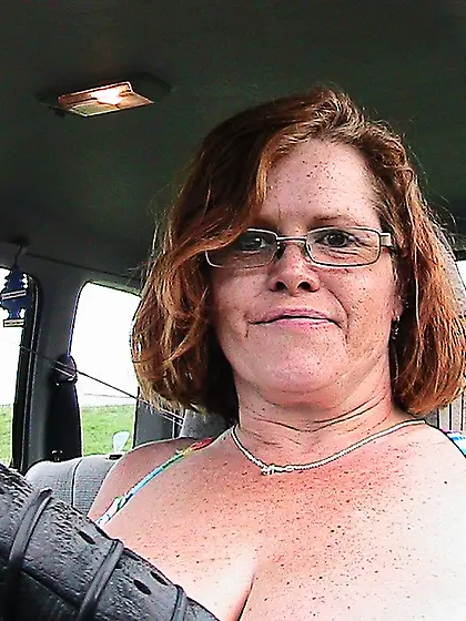 Cougar Curvy Misha MILF from United States