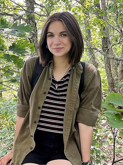 19yo Kayla Bares All