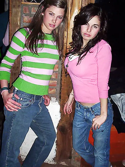 Inocente pillada con la tranca en la boca