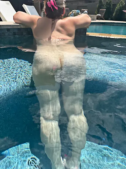 Wife fat ass naked in backyard hot tub