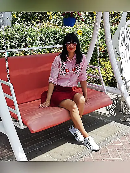 Milf bisexual strap on