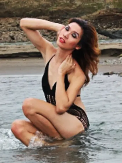 Blonde Young Shemale Phia Striptease.