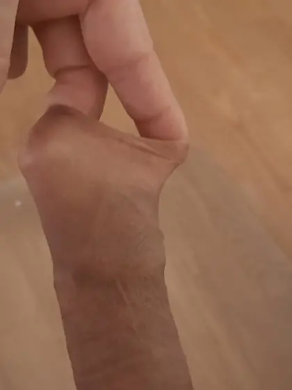 Geil mit der Vorhaut spielen