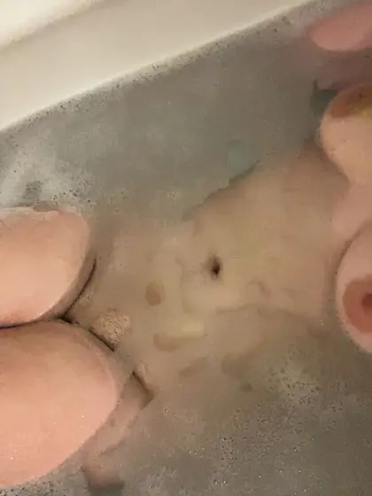 Daddy's new pet: Kaylee B.  18 (Aware),  Mi.  Slut