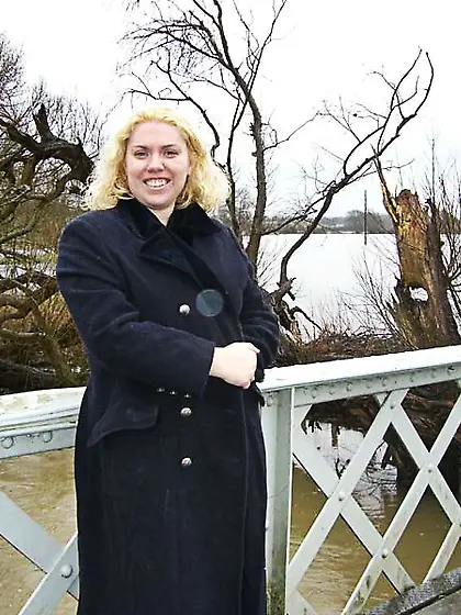 MILF Barby from United Kingdom Barbys Water...