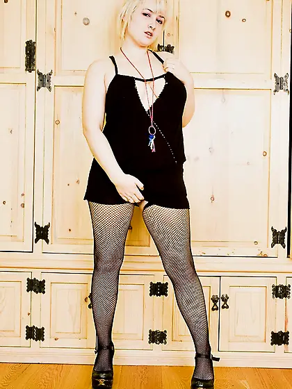 Blonde babe with hot temper in black dress goes crazy and flaunt