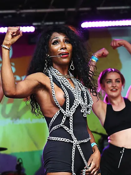 Sinitta Nip Slip