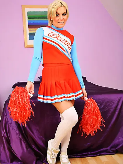 Puffy titted cheerleader Amy Lu in cute white panties does indoo