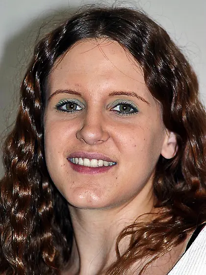 Naughty dark-haired amateur model Nevaeh Ashton gives a close-up