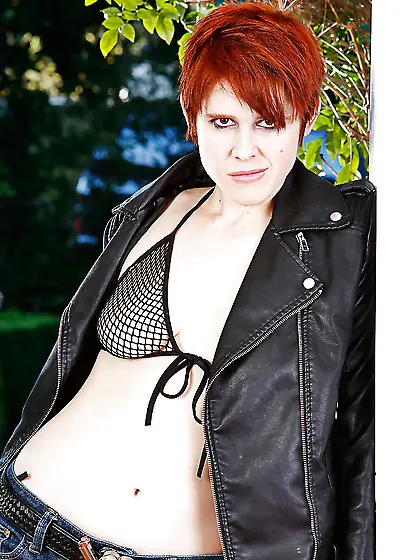 American naked ginger pussy