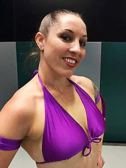 Two brunette lesbians getting so nasty in...