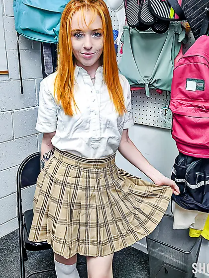 Tiny schoolgirl Madi Collins screwed by cocky LP officer