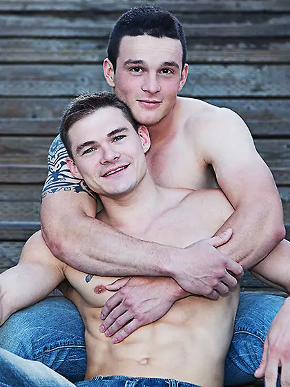 Tattooed gay gets high when ass pounded