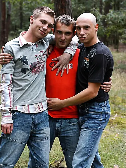 Skinny dude red shirt