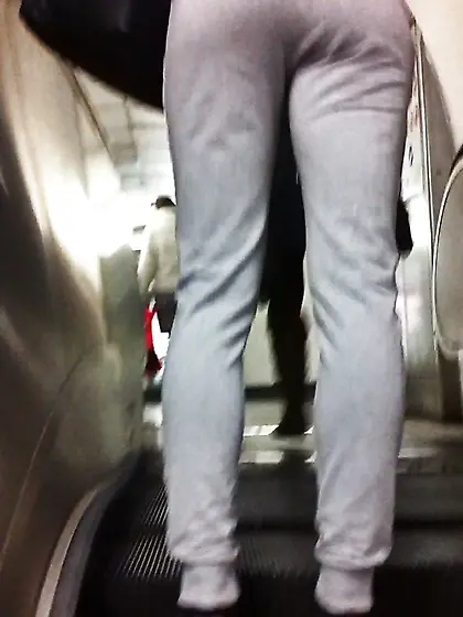 GREATEST CULOS IN SUBWAY trio (comment sate)