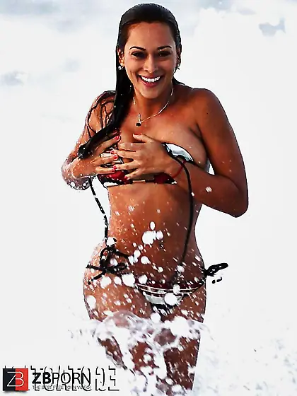 Fernanda Marin lovin’ a day on the beach in Malibu