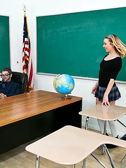 Cute blonde foxy body