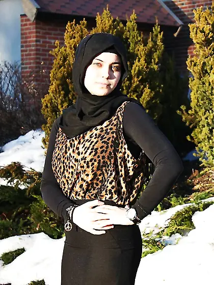 COMMENTS FUCKING HIJAB GIRLS!!