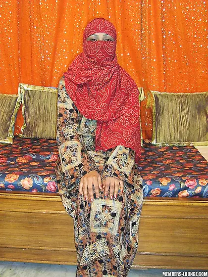 Indian slut gets dildo fucked