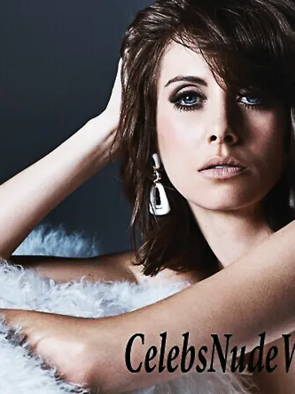 Alison Brie Sexy