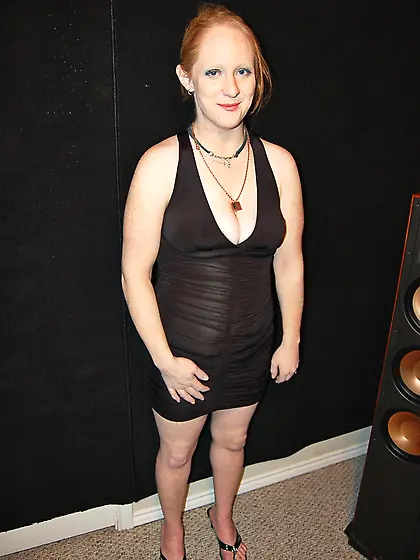 Redhead lusty housewife bonnie