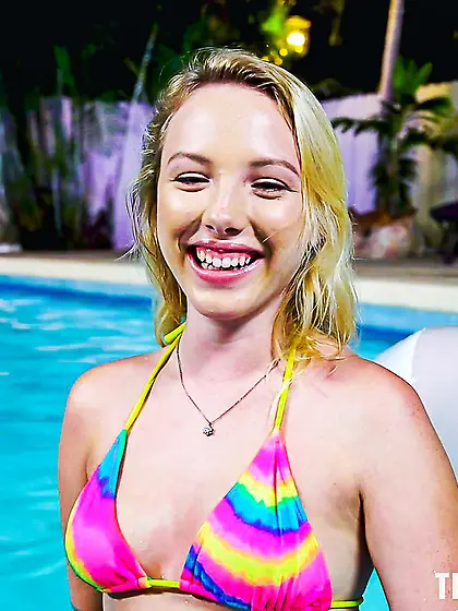 Petite Dixie Lynn gets rammed by Leo Valentino and Sean Lawless