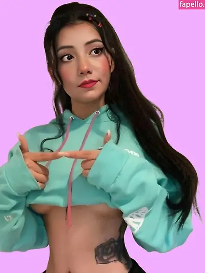 Saaniya Abbas underboobs