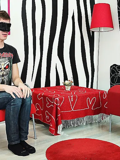 Naughty teen beauty Lindsey