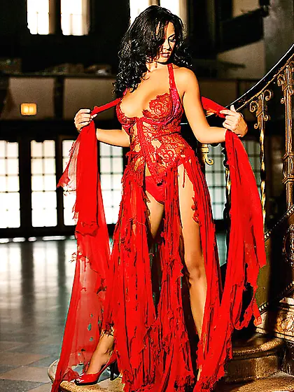 Tiffany Fallon takes her sexy red lingerie and teases us with he